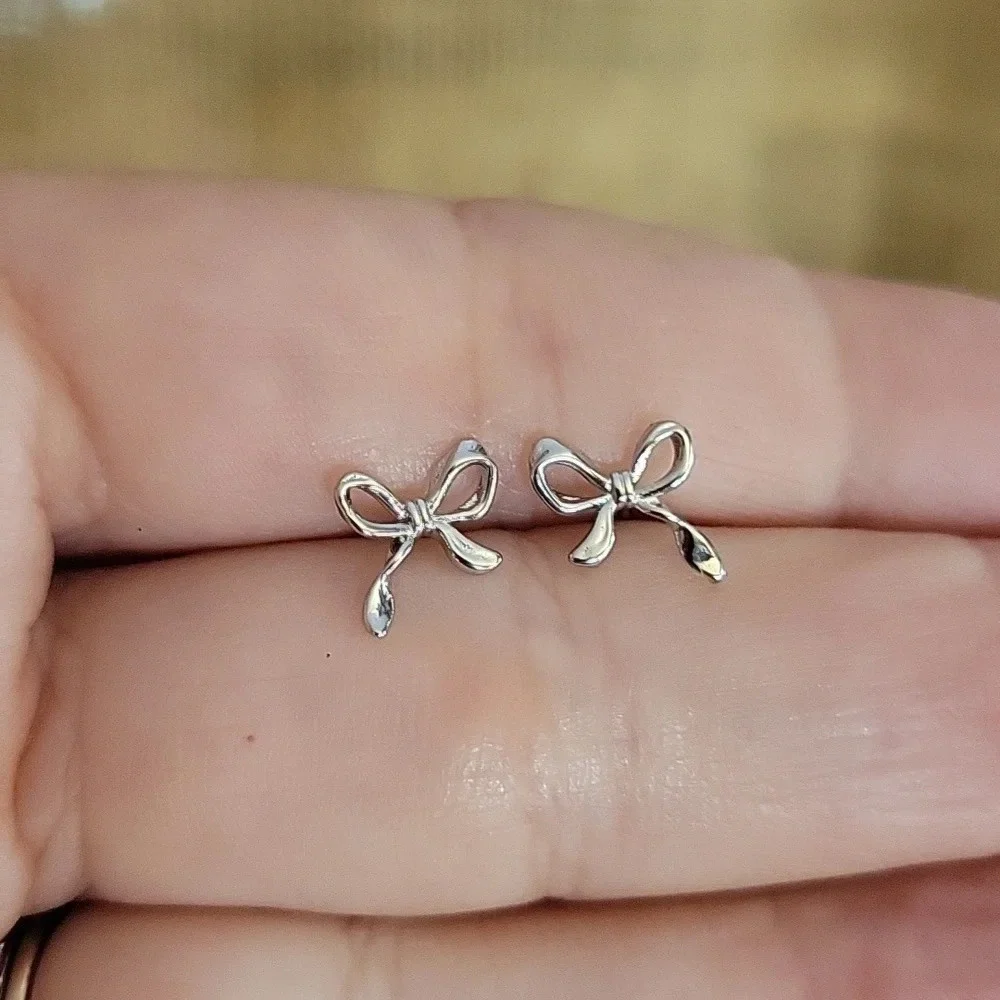 COQUETTE BOW STUD EARRINGS